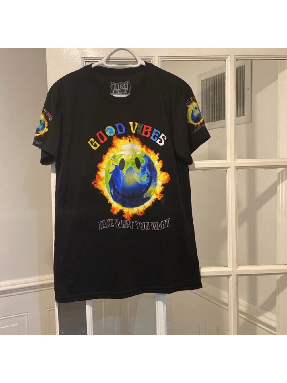 Fresh Laundry size Medium unisex T-shirt good condition